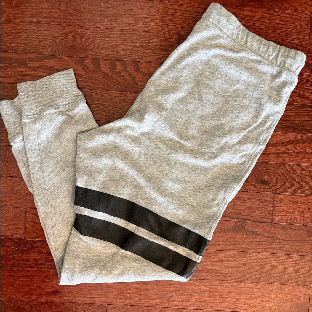 Victoria's Secret Soft Gray joggers - Picture 3 of 7